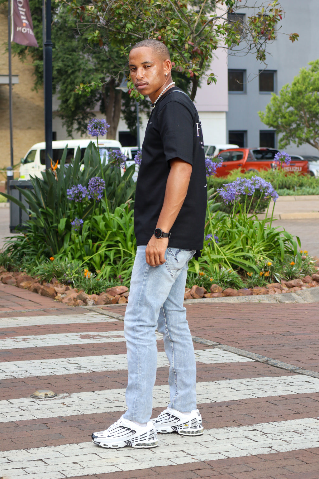 The AURUM standard tee